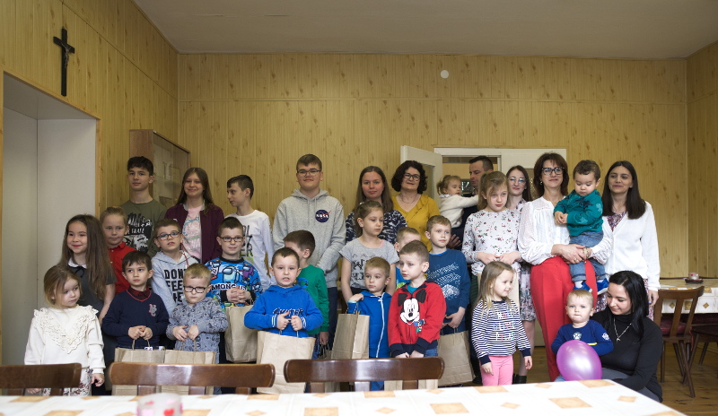 ZDJĘCIA Z "SZUKANIA WIELKANOCNEGO JAJKA"