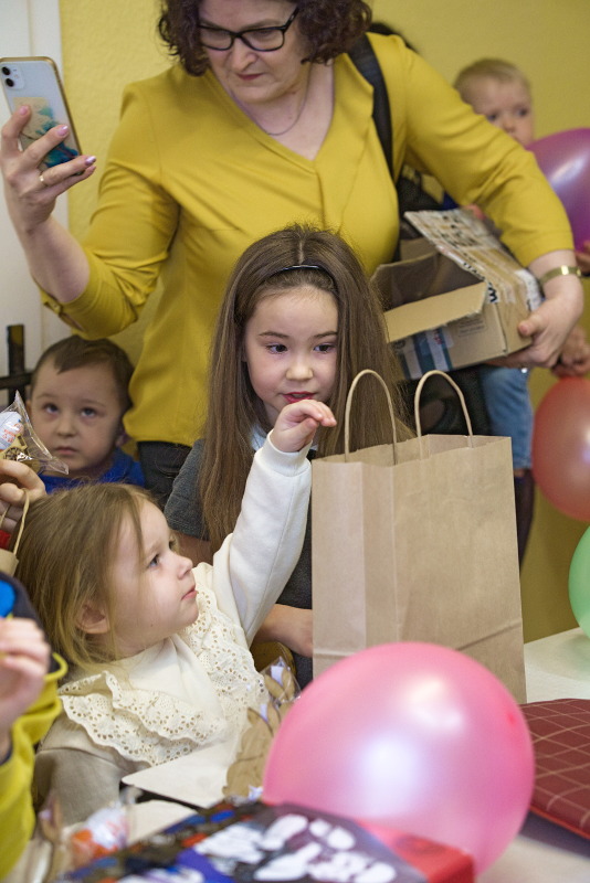 ZDJĘCIA Z "SZUKANIA WIELKANOCNEGO JAJKA"