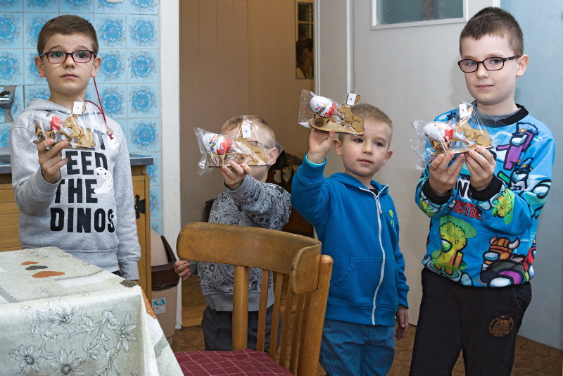 ZDJĘCIA Z "SZUKANIA WIELKANOCNEGO JAJKA"