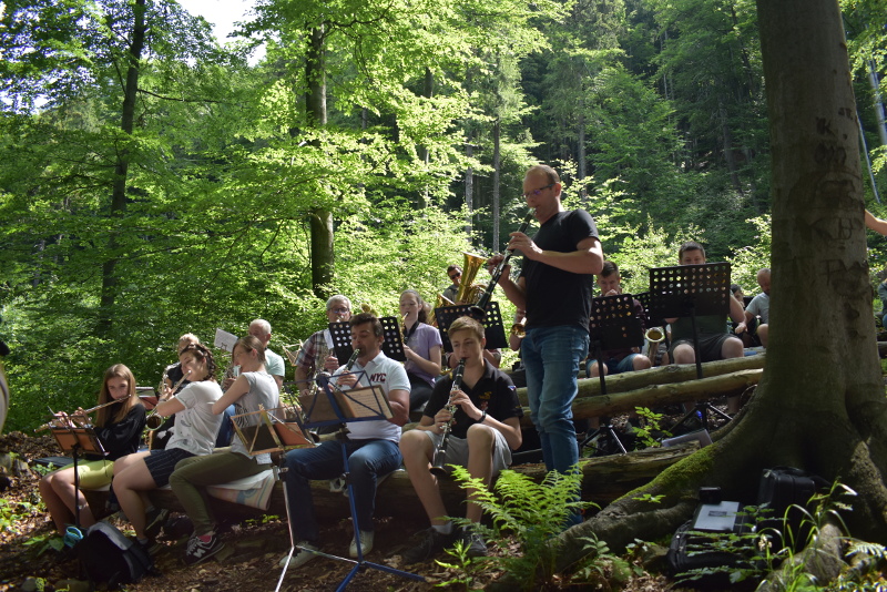 NABOŻEŃSTWO "PRZY KAMIENIU" NA RÓWNICY