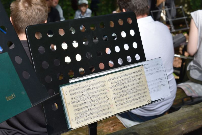 NABOŻEŃSTWO "PRZY KAMIENIU" NA RÓWNICY