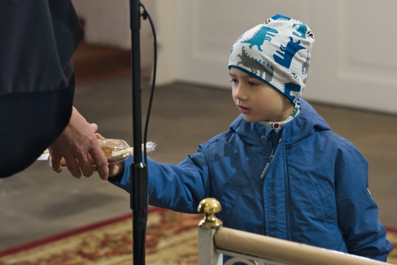 PREZENT POD CHOINKĘ