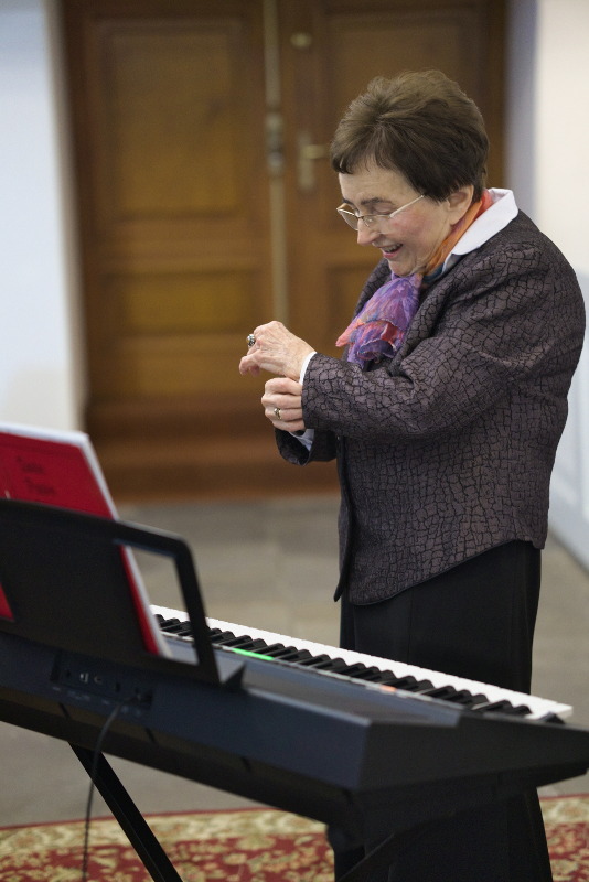 FOTORELACJA z 15-lecia CHÓRU CANTO DEO i 50-lecia PRACY DYRYGENCKIEJ P. ADELAJDY ROMAŃSKIEJ