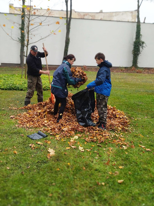 PODZIĘKOWANIE ZA UPRZĄTNIĘCIE LIŚCI