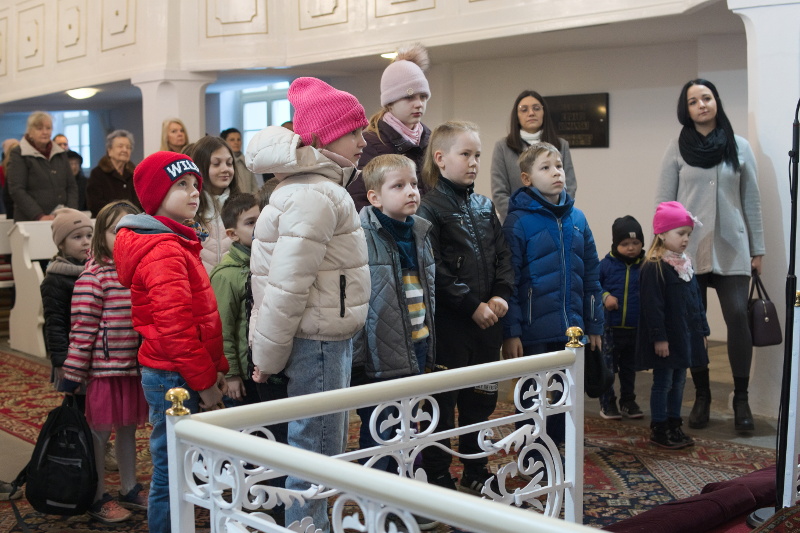 SZUKANIE WIELKANOCNEGO JAJKA