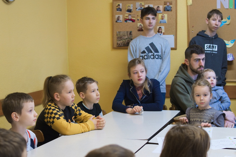 SZUKANIE WIELKANOCNEGO JAJKA