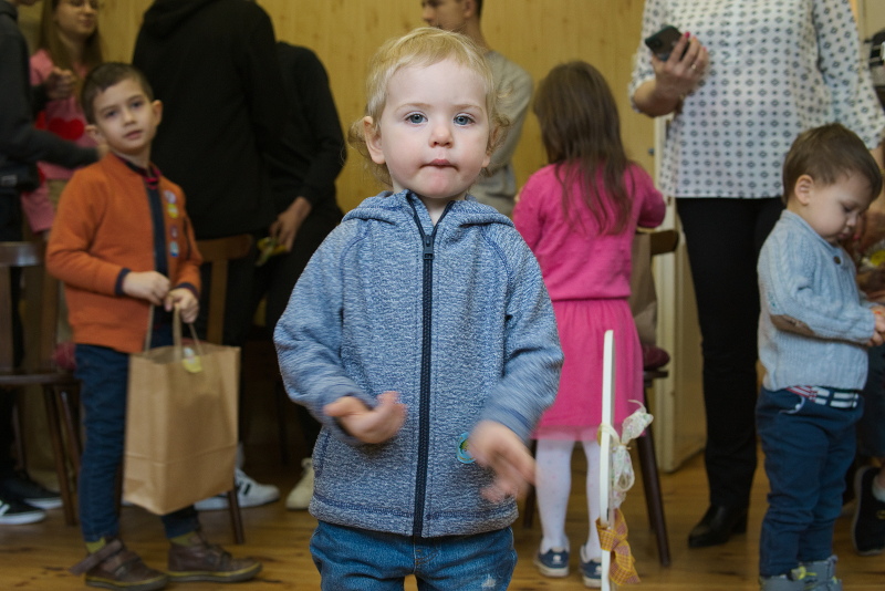 SZUKANIE WIELKANOCNEGO JAJKA